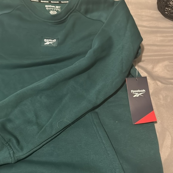 Reebok pullover - Picture 5 of 5